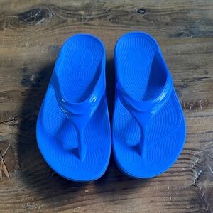 OOFOS RECOVERY sandals